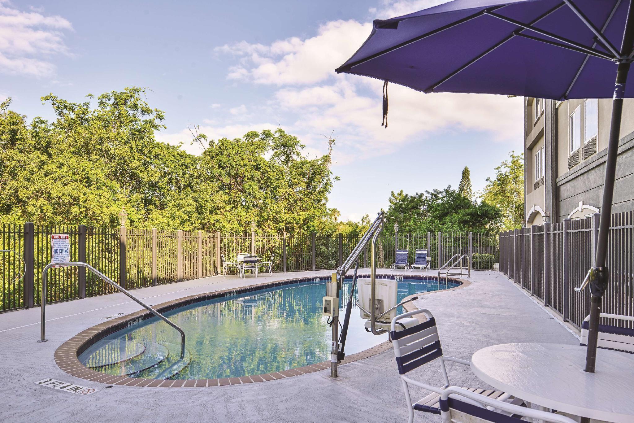 La Quinta By Wyndham Sebring Hotel Екстериор снимка